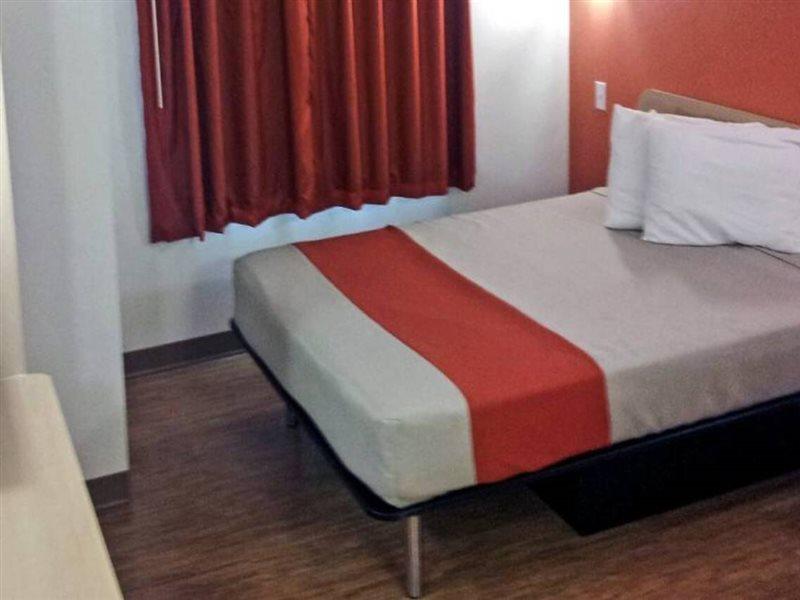 Motel 6 Sinton Tx Exterior photo