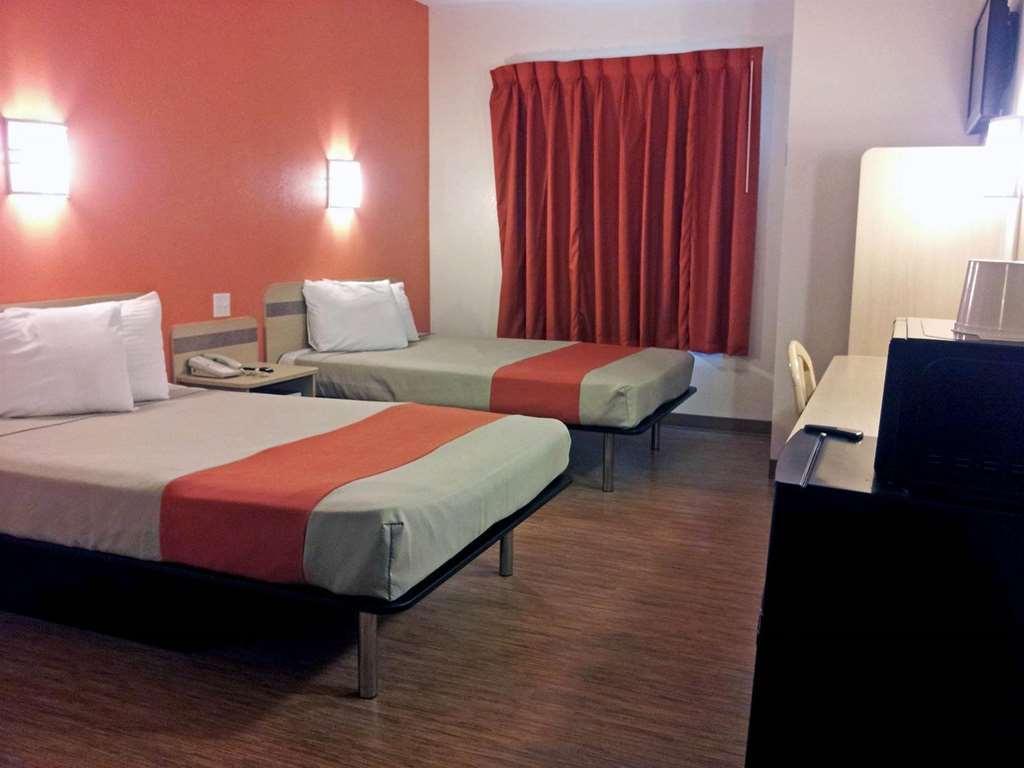 Motel 6 Sinton Tx Room photo