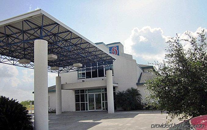 Motel 6 Sinton Tx Exterior photo